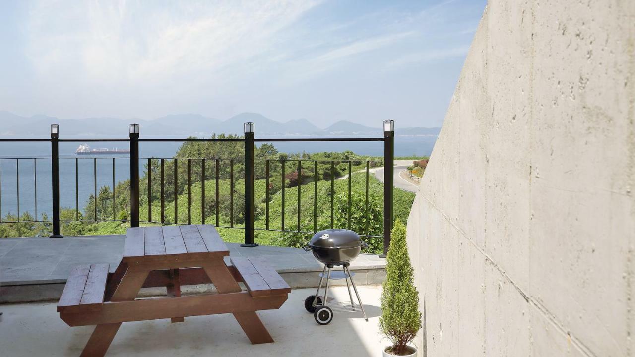 Oneday Namhae Villa Bagian luar foto