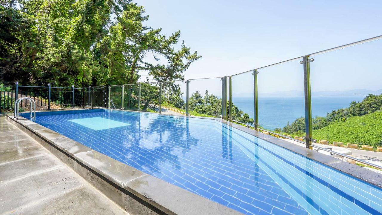 Oneday Namhae Villa Bagian luar foto